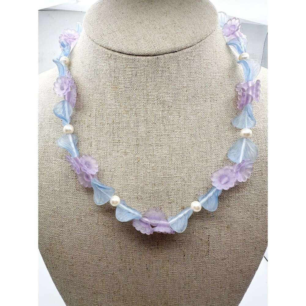 Vintage Lucite Petunias Necklace Purple Plastic Blue Leaves Pastel 18”